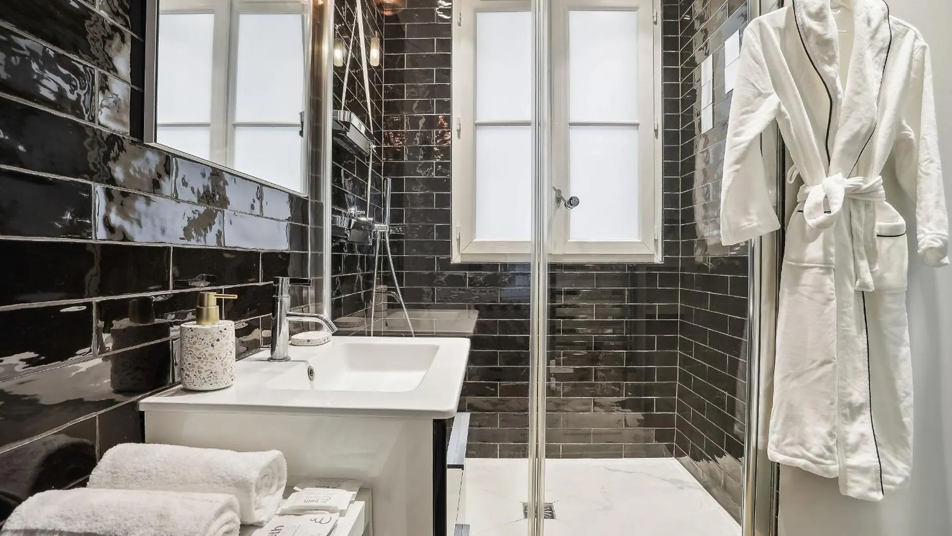 Eiffel Tower & Champ De Mars - 1br - Cityapartmentstay Διαμέρισμα